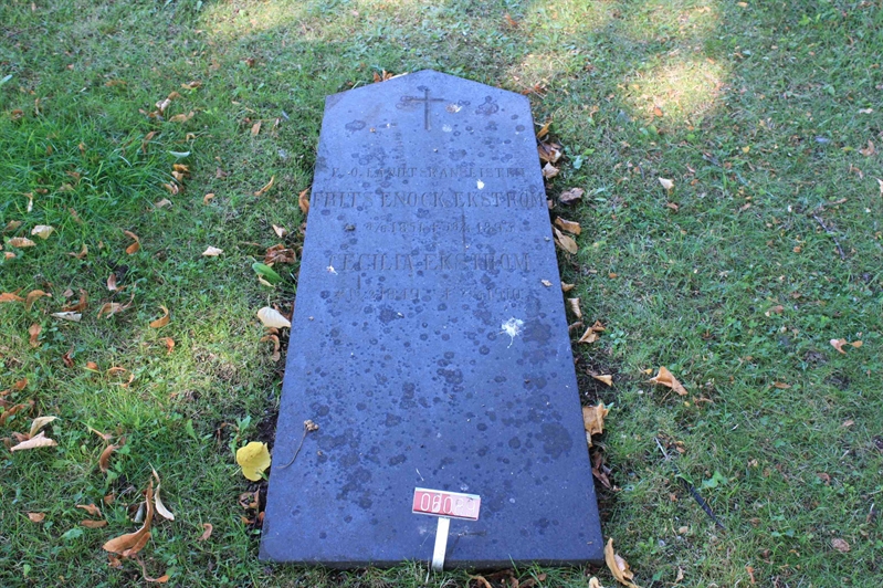 Grave number: Ö 06y    32, 33