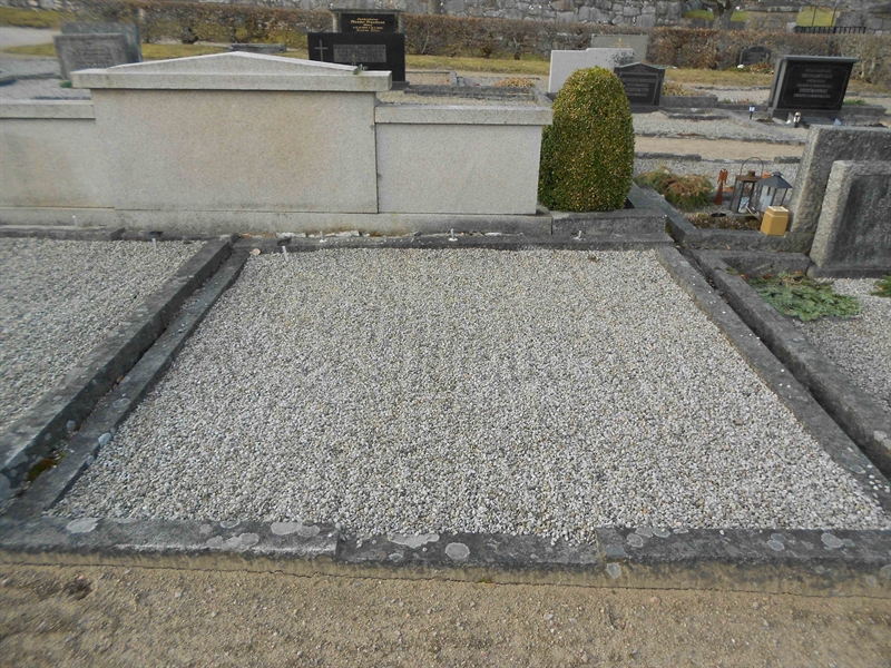 Grave number: NÅ M4    63, 64