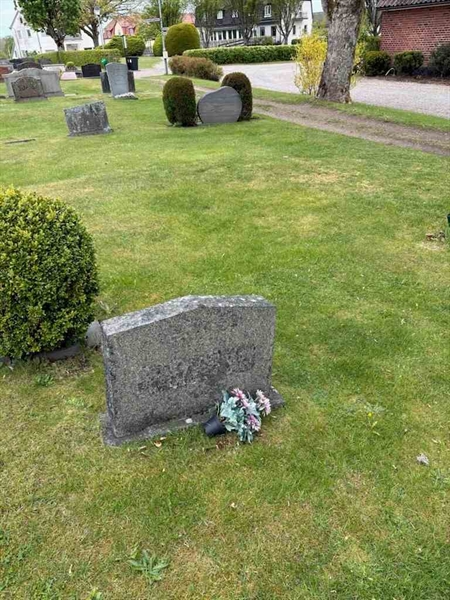 Grave number: SKF B   154