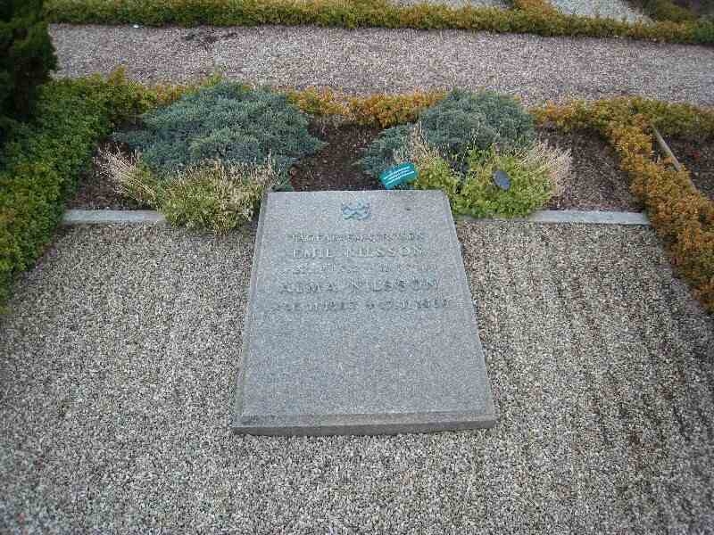 Grave number: NK F 38-39