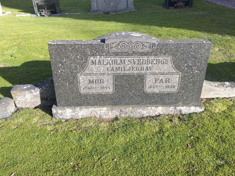 Grave number: 2 A   017