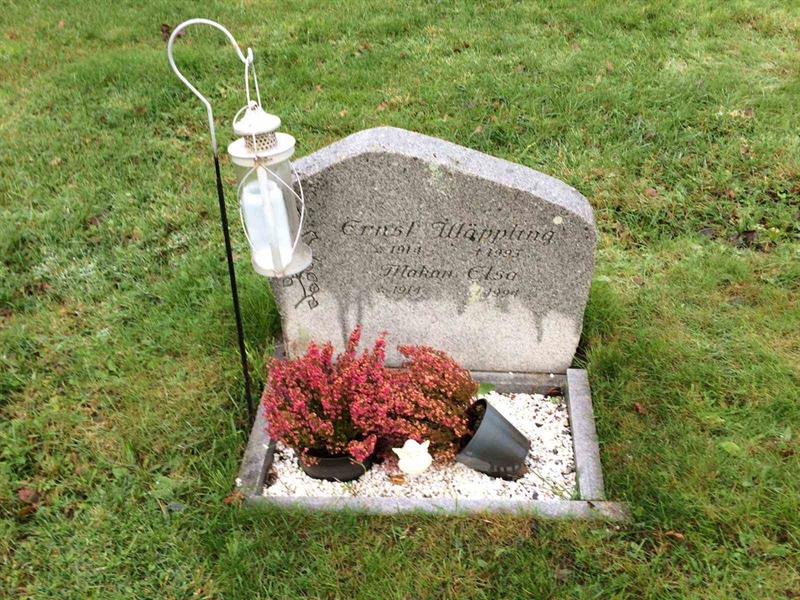 Grave number: 3 1552