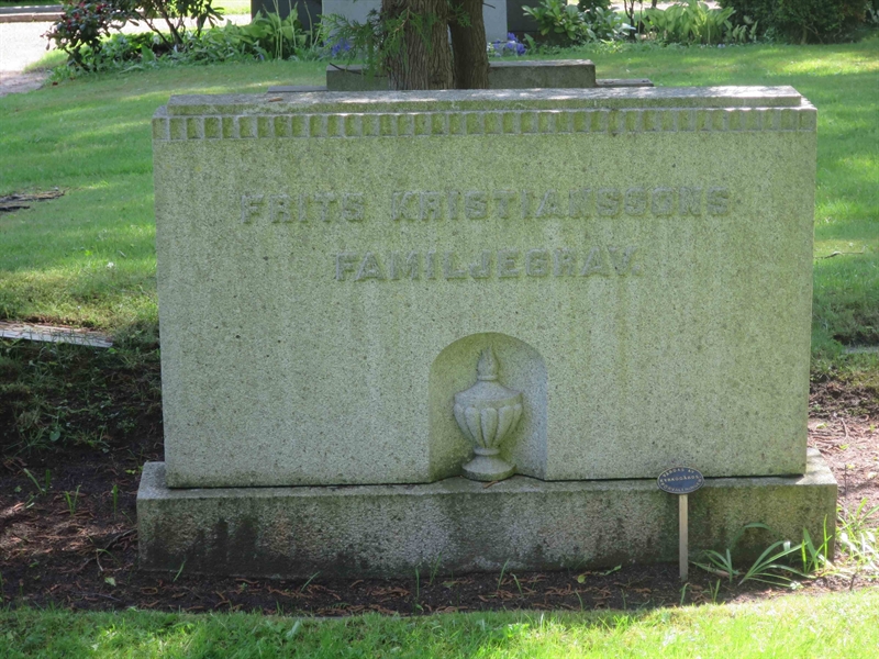 Grave number: HÖB 35     1