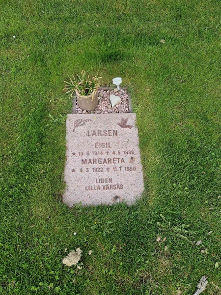 Grave number: 04 F    1, 2