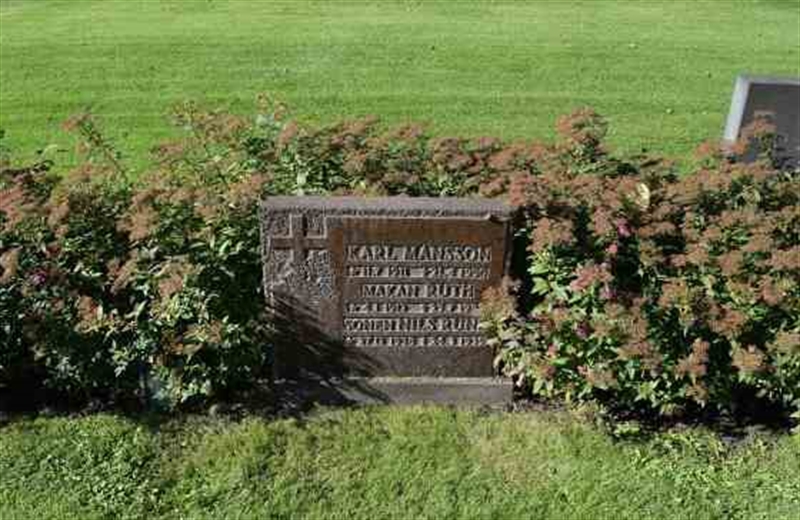 Grave number: 4 C   195