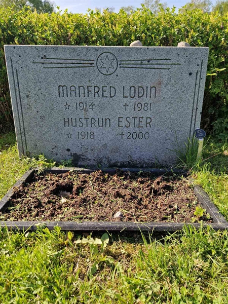 Grave number: 501 24 4958-4959