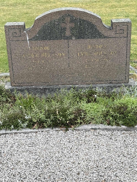 Grave number: SKF A   207, 208