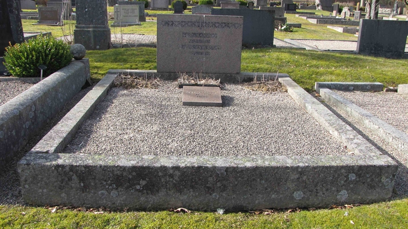 Grave number: HJ  1258, 1259
