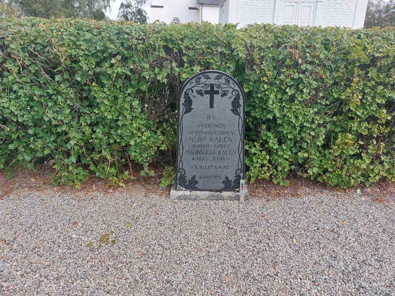 Grave number: K F    24