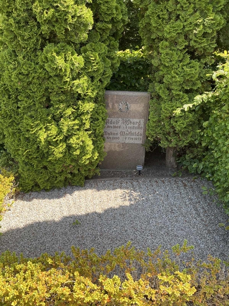 Grave number: NK H II    13