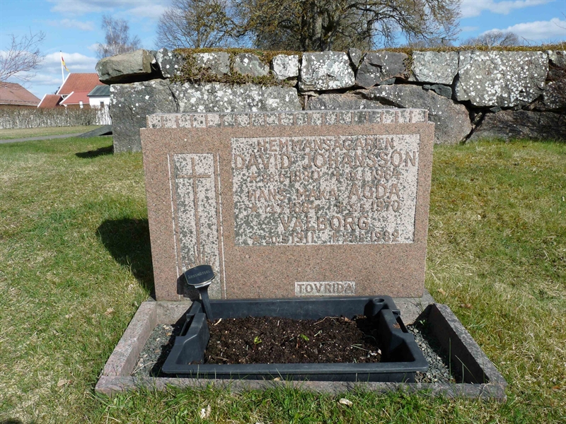 Grave number: LE 6   23