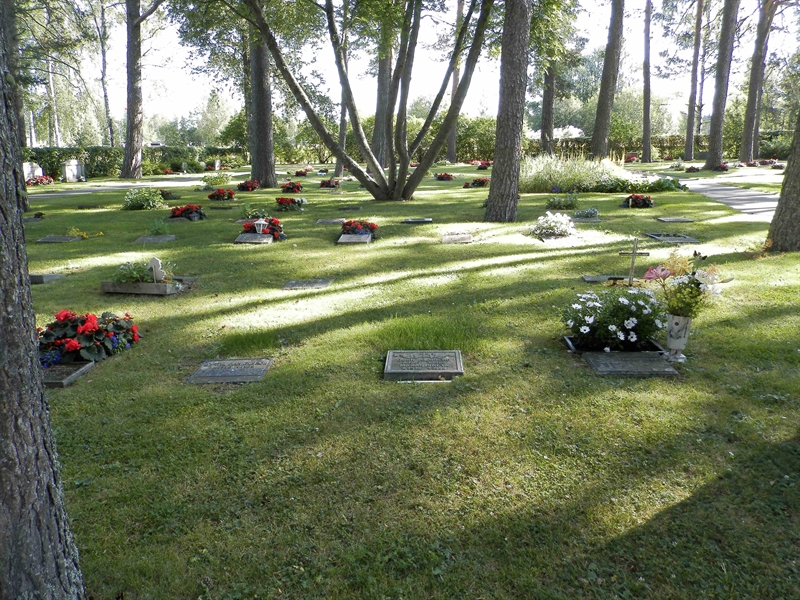 Grave number: 1 1   412