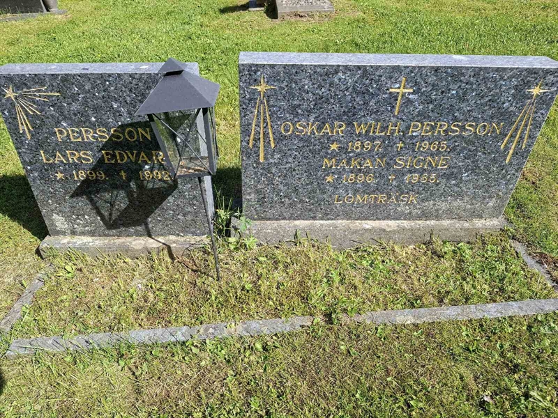 Grave number: 001 2   867