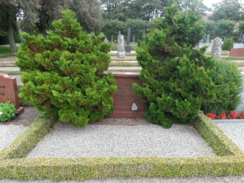 Grave number: ÖT GNK2D     7, 8