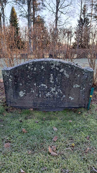 Gravnummer: 6 05      4