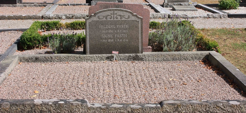 Grave number: Ö 19i   103, 104