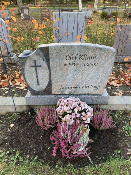 Grave number: 3 244