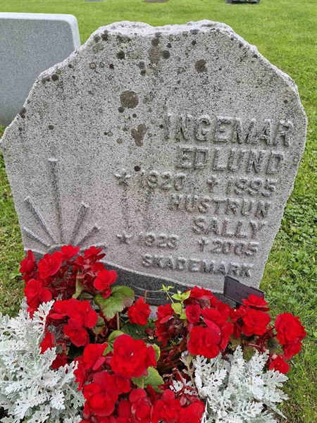 Grave number: GR LU B   193-194