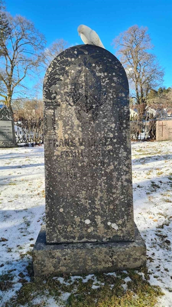 Grave number: M G 01 92-93