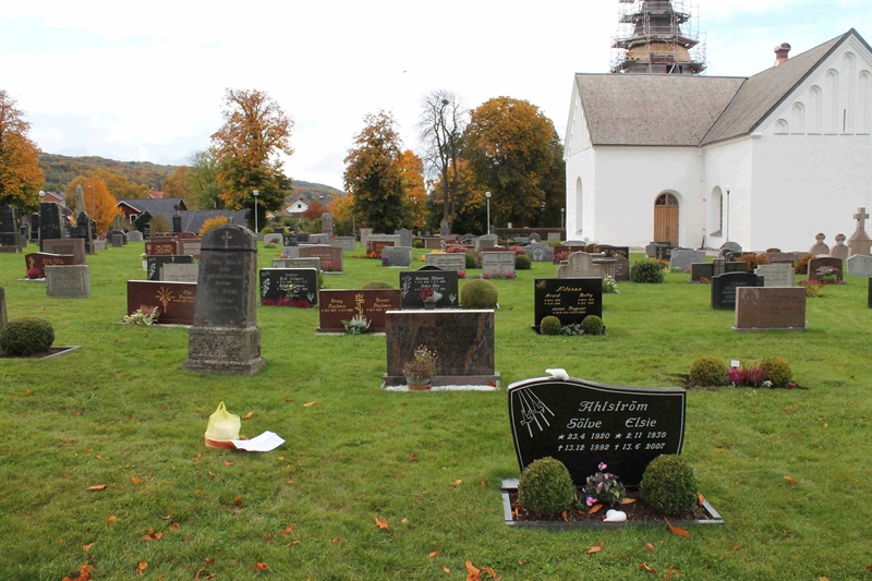 Grave number: ÖKK 6   390, 391