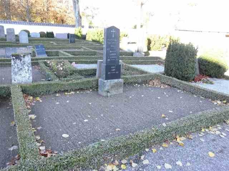 Grave number: VK 1 183-185