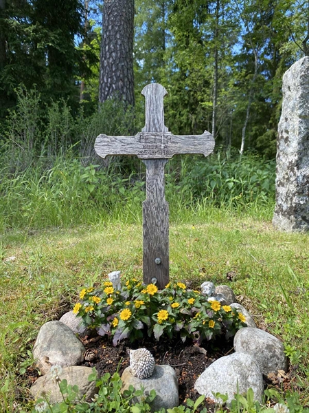 Gravnummer: 1 10     75