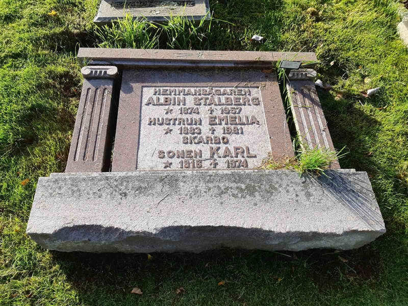 Hautatunnus: Fr 7   177-178