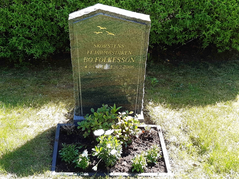 Grave number: KA 20  1373