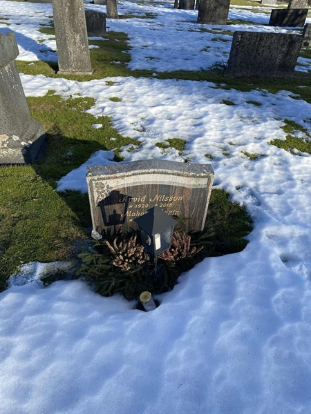 Hautatunnus: 1 GaKy Kv27    12-15