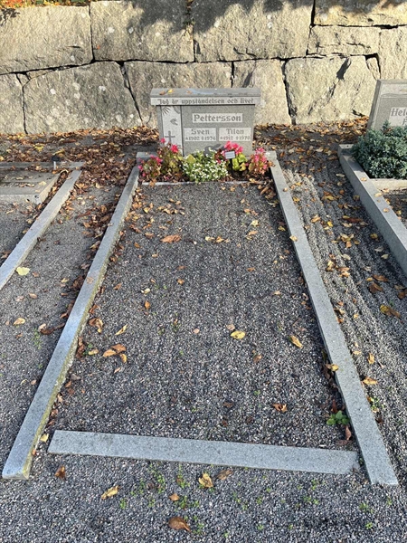 Hautatunnus: 1 01    66