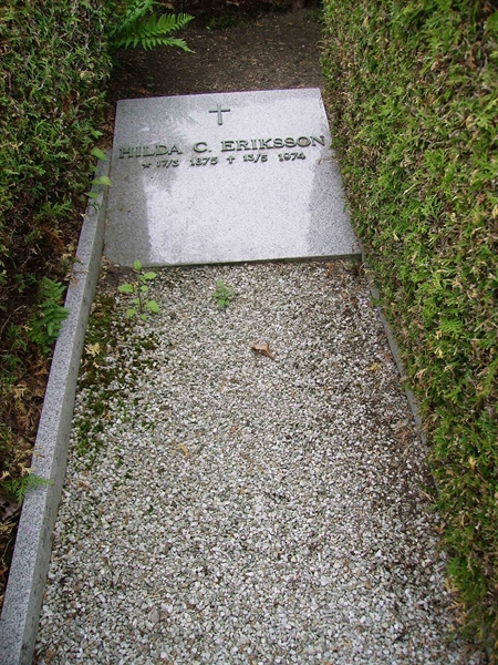 Grave number: LM 2 18  065