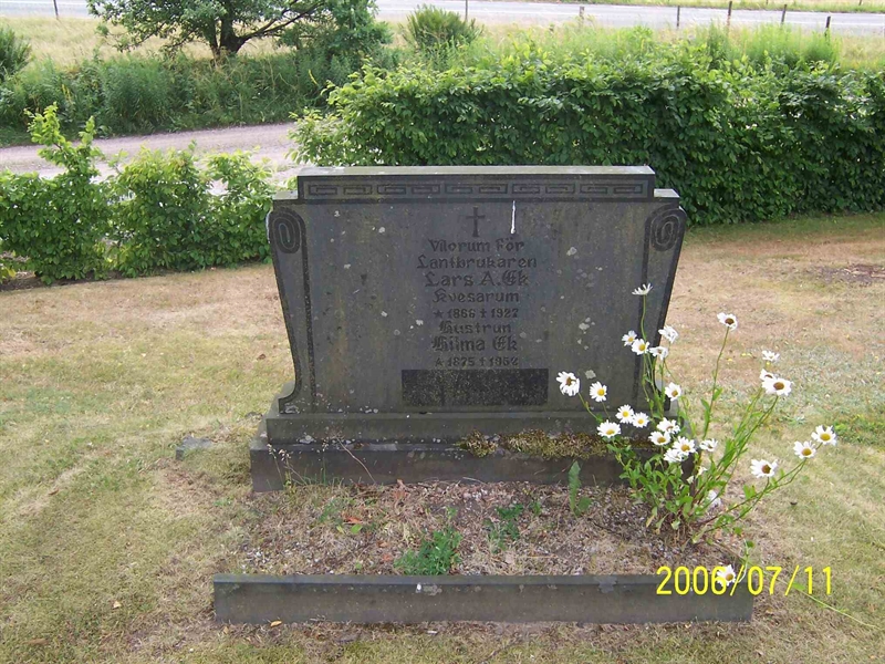 Grave number: 6 2 C   128, 129, 130, 131