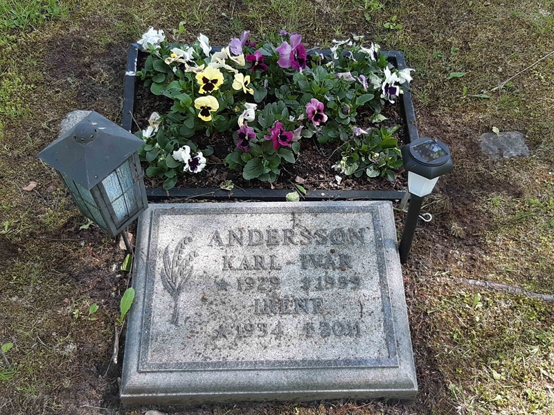 Grave number: KA 15   241