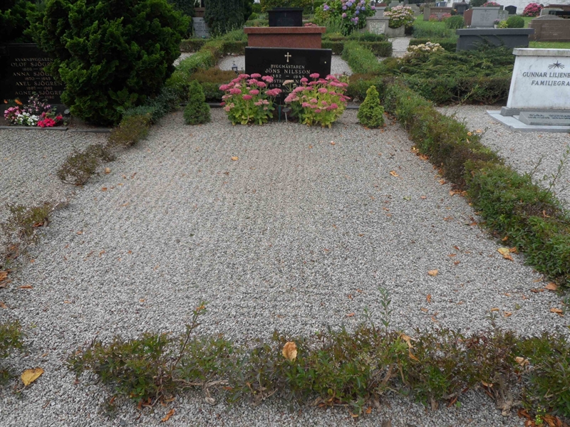 Grave number: SK H    85, 86, 87, 88