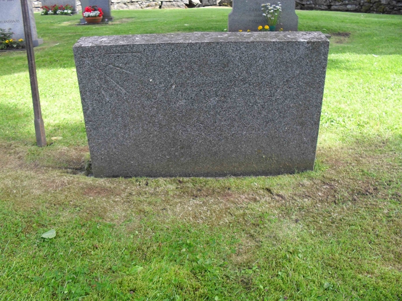 Grave number: SU 02   125