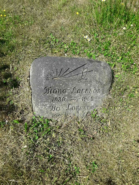 Grave number: TÖ 4   173, 174