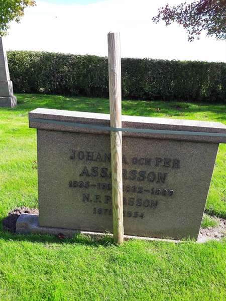 Grave number: TÖ 3    85