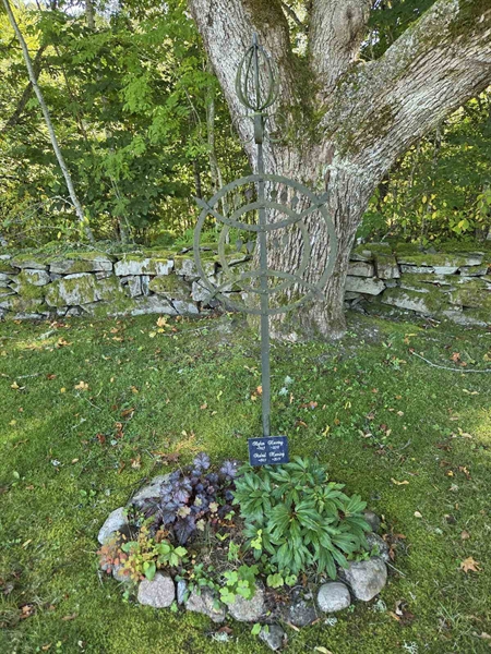 Grave number: T A E  1129-1130