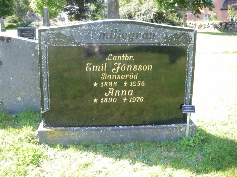 Grave number: NSK 09    39