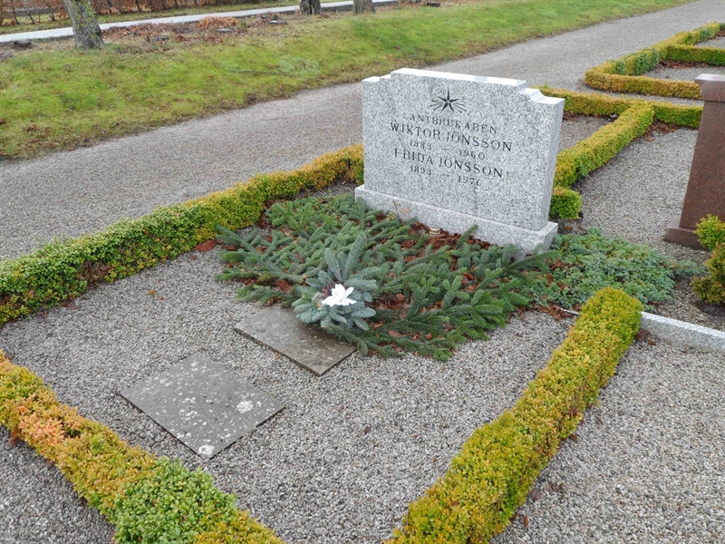 Grave number: ÖTN NSK5     4A, 4B