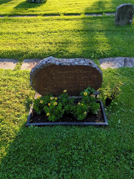 Grave number: 1 09   240-241