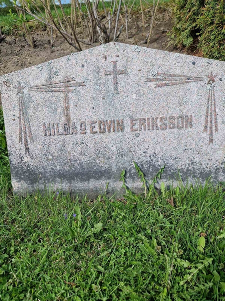 Grave number: 501 22 4745-4747
