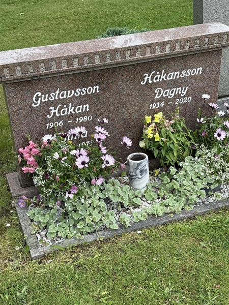 Grave number: SKF D   185, 186