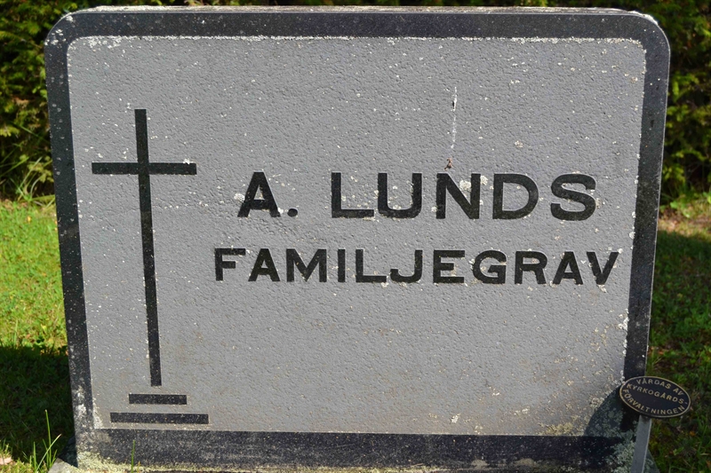 Grave number: 11 5   370-372