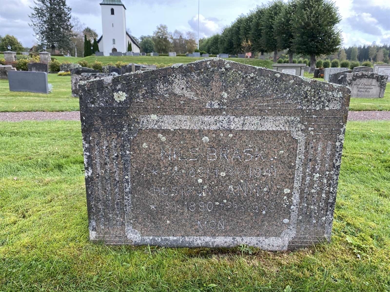 Grave number: 4 Me 04    14-15