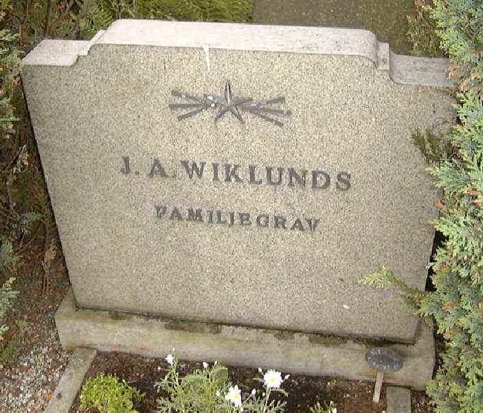 Grave number: VK II   111