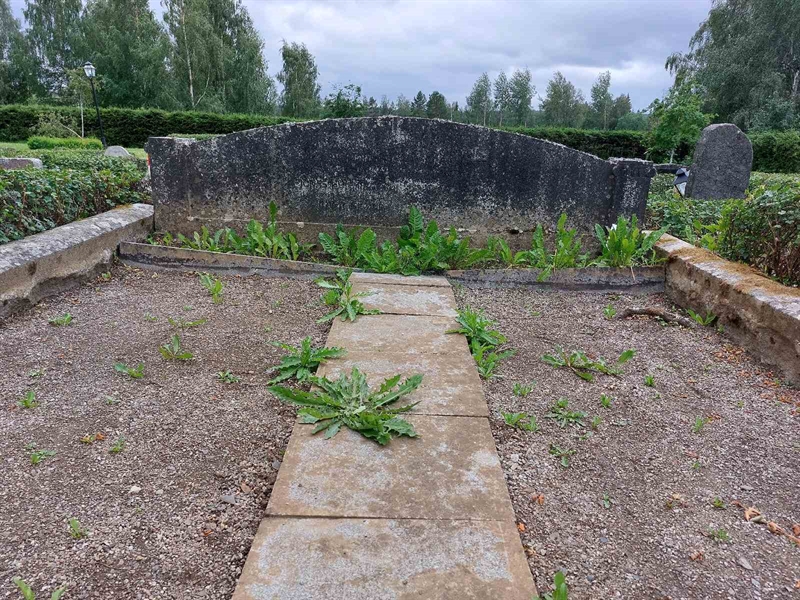 Grave number: FÖ 2    31