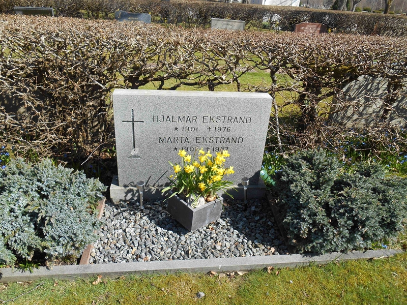 Grave number: Vitt VB2Ö     8, 9