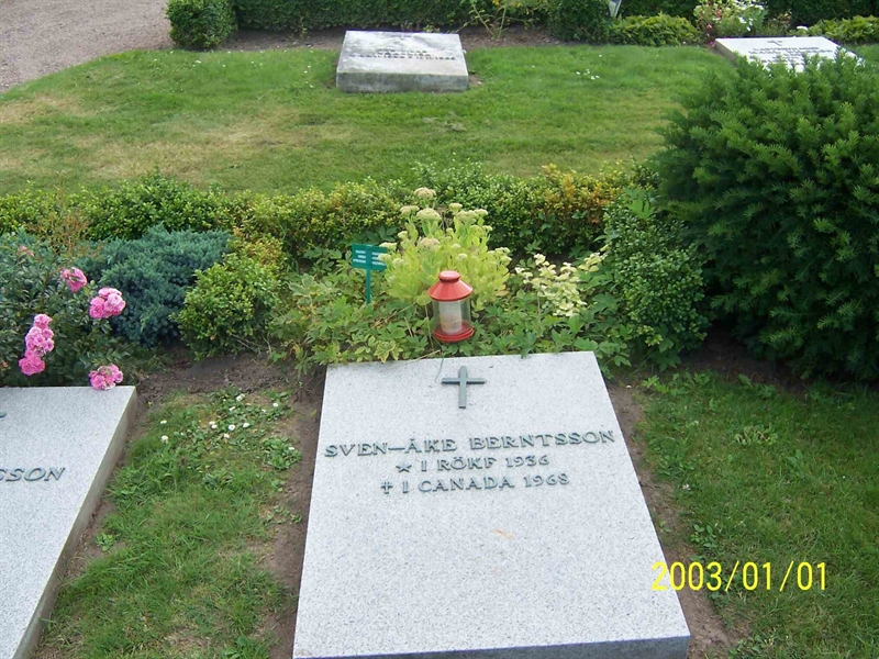Grave number: 1 3 2C    64