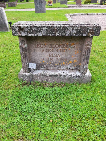 Grave number: 3 01   32